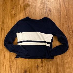 Navy blue and white XS garage long sleeve cropped top